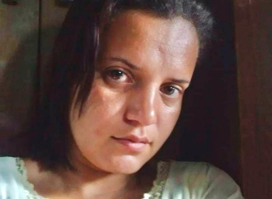 Luciene Barreto, de 39 anos, foi morta a facadas em Belford Roxo pelo ex-companheiro