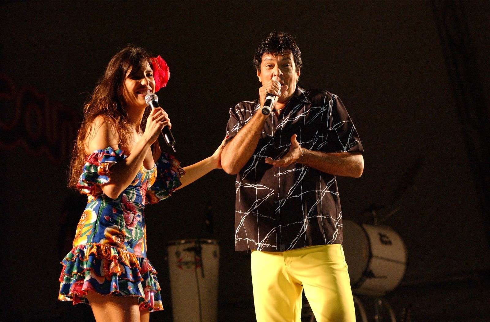 Magal e Ivete Sangalo em show de lançamento da novela Kubanacan, na Praia de Copacabana, em 2003  — Foto: Renato Rocha Miranda 