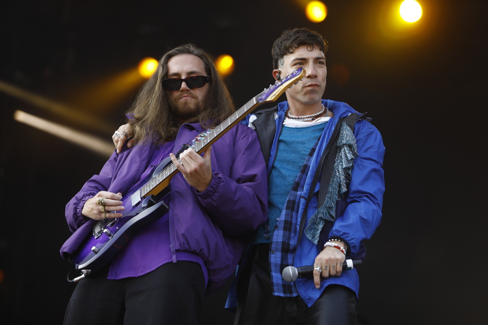 Vitor Kley e Di Ferrero se apresentam juntos no Palco Sunset do Rock in Rio, na tarde desta sexta-feira (9)  — Foto: Brenno Carvalho / Agência O Globo