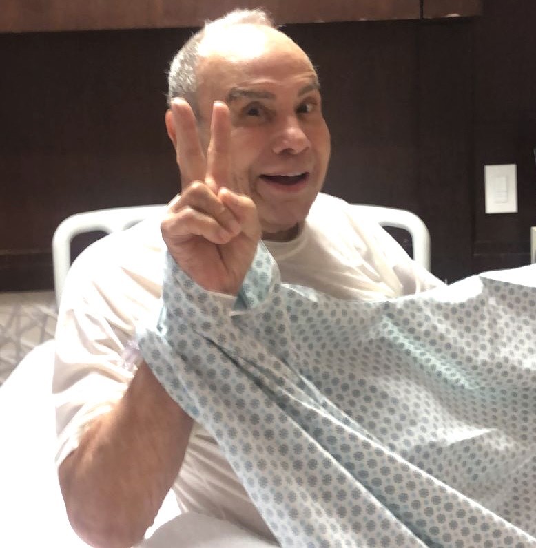 Em julho, Stenio Garcia foi internado num hospital na Barra da Tijuca, Zona Oeste do Rio, com quadro de infecção generalizada no sangue. Ele voltou a ser hospitalizado no início de dezembro  — Foto: Arquivo pessoal