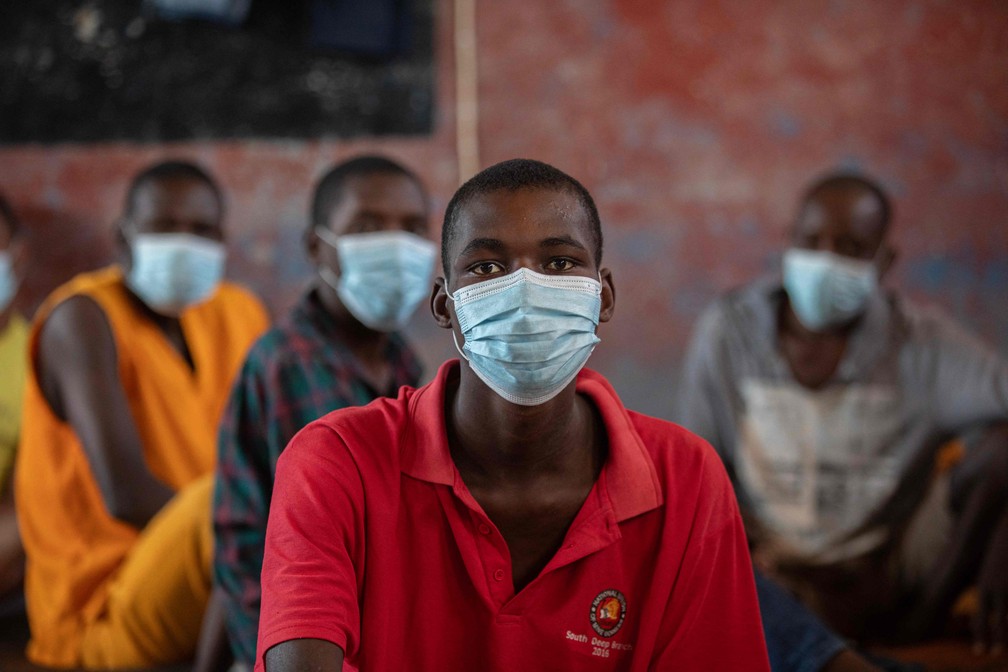 Detentos que foram pré-diagnosticados com tuberculose foram isolados e iniciaram tratamento — Foto: Alfredo Zuniga/AFP