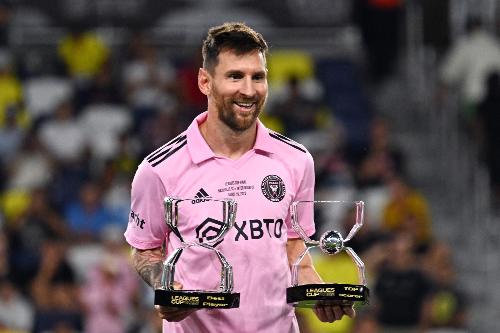Messi venceu o primeiro título pelo Inter Miami e chegou a 43 campeonatos na carreira — Foto: CHANDAN KHANNA / AFP