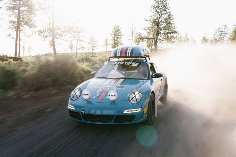 'Modificado para Safari': Porsche 911 Carrera é anunciado para venda por R$ 350 mil em rede social; veja fotos — Foto: Reprodução