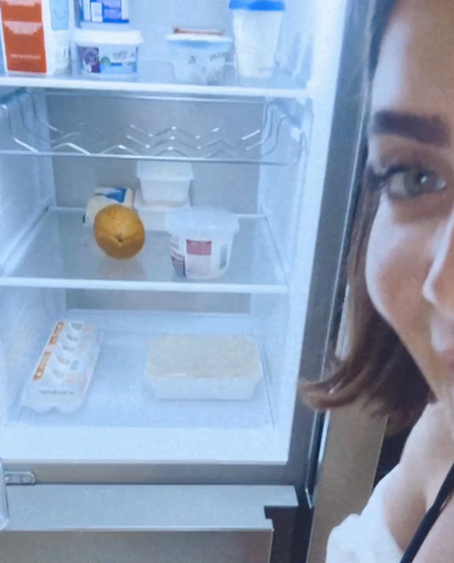 Jade mostra geladeira vazia