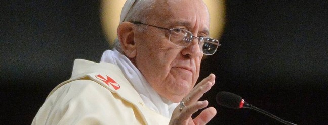 O papa Francisco: ao longo dos anos à frente da Igreja Católica, pontífice colecionou polêmicas, como a defesa da união civil entre pessoas do mesmo gênero, maior atuação feminina no Vaticano e insistiu para que os católicos divorciados também sejam acolhidos pela Igreja — Foto: Luca Zennaro / AFP