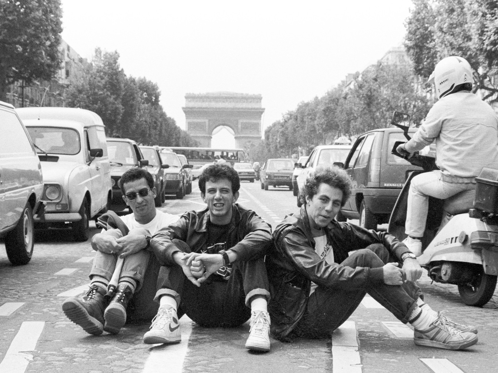 Os Paralamas do Sucesso em 1987 em Paris, onde o grupo tocou no Olympia — Foto: Divulgação/Maurício Valladares