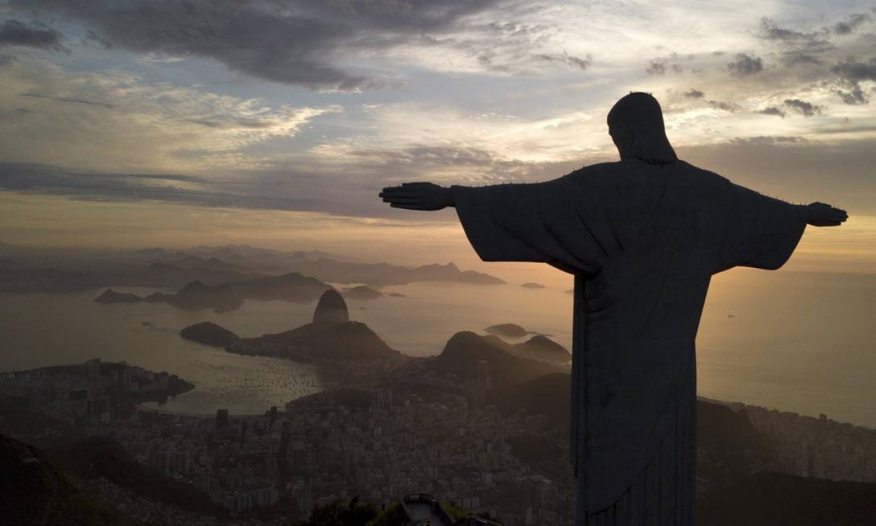 O Cristo Redentor, no Rio de Janeiro, se tornou uma das eleita das Sete Maravilhas do Mundo, depois de votação organizada em 2007 pela instituição Suíça New 7 Wonders Foundation — Foto: Custódio Coimbra / Agência O Globo