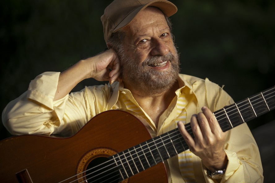O cantor e compositor João Bosco