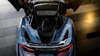 A McLaren 720 S N-Largo faz de 0 a 100 km/h em 2,7 segundos — Foto: Reprodução / Uniq Collection