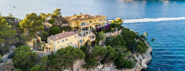 Mansão em Maiorca conhecida como "O Castelo Amarelo" e que recebeu Lady Di na juventude — Foto: UNISONO LUXURY HOMES