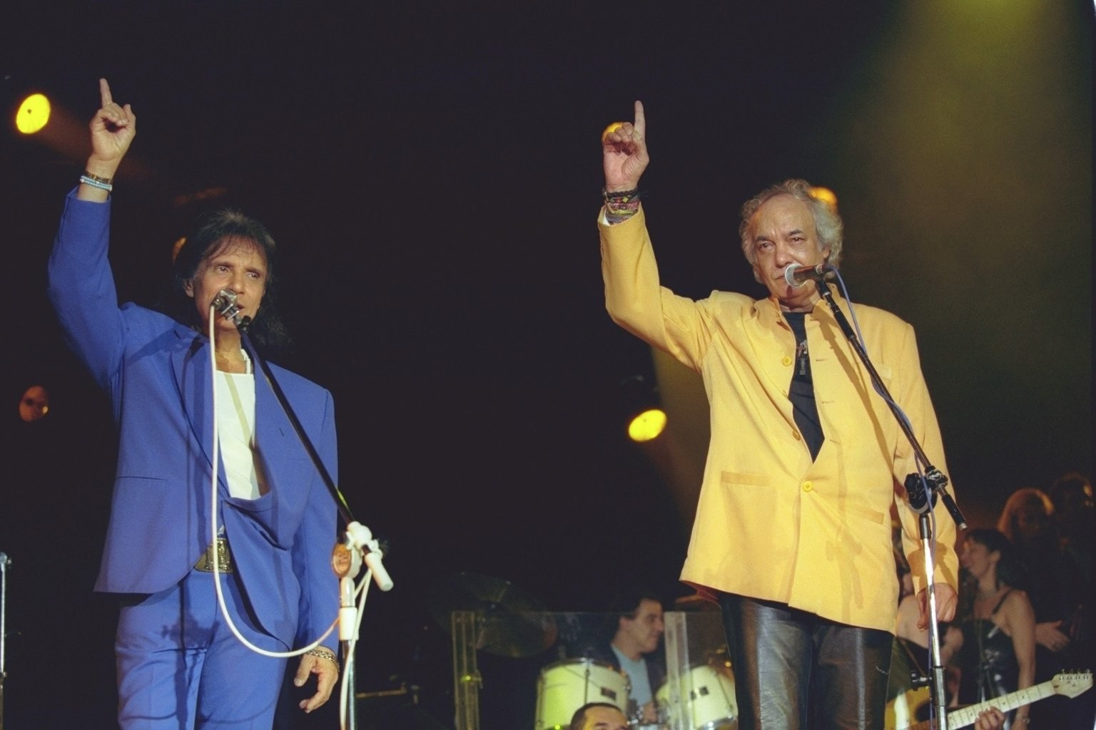 Roberto Carlos e Erasmo em show de 1997 — Foto: Fernando Quevedo