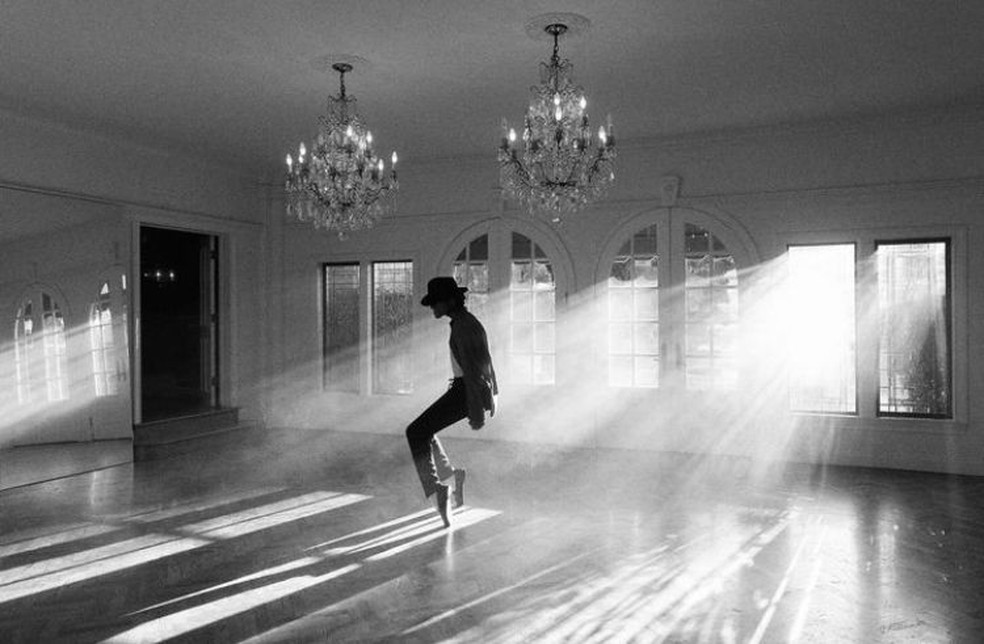 Jaafar Jackson reproduz os passos de dança do tio, Michael Jackson — Foto: Jourdynn Jackson / Reprodução