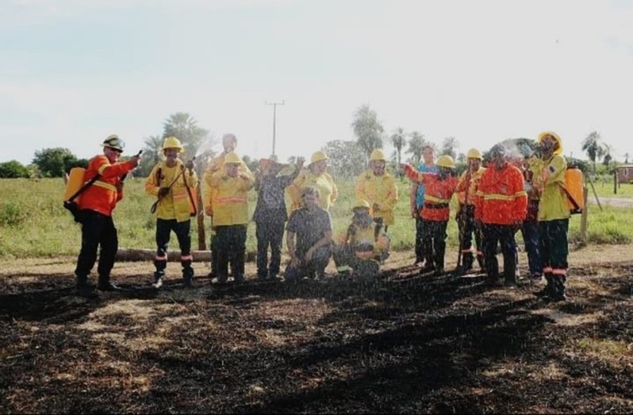 Brigada comunitária da APA Baía Negra, em Ladário (MS)