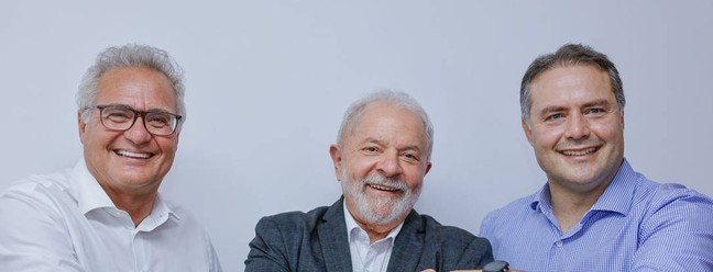 Lula com o senador Renan Calheiros e seu filho, governador de Alagoas — Foto:  Ricardo Stuckert/Divulgação