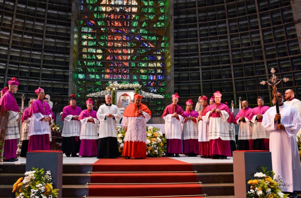 Missa do Crisma, celebrada pelo Cardeal Orani Tempesta na Catedral de São Sebastião — Foto: Divulgação