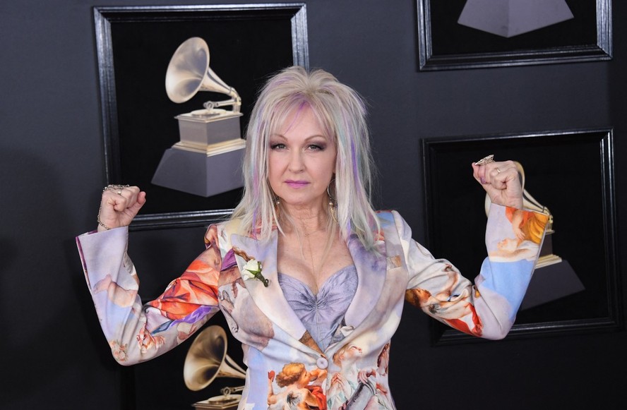 A cantora Cyndi Lauper no tapete vermelho da 60ª edição do Grammy: aos 71 anos, ela anunciou turnê de despedida