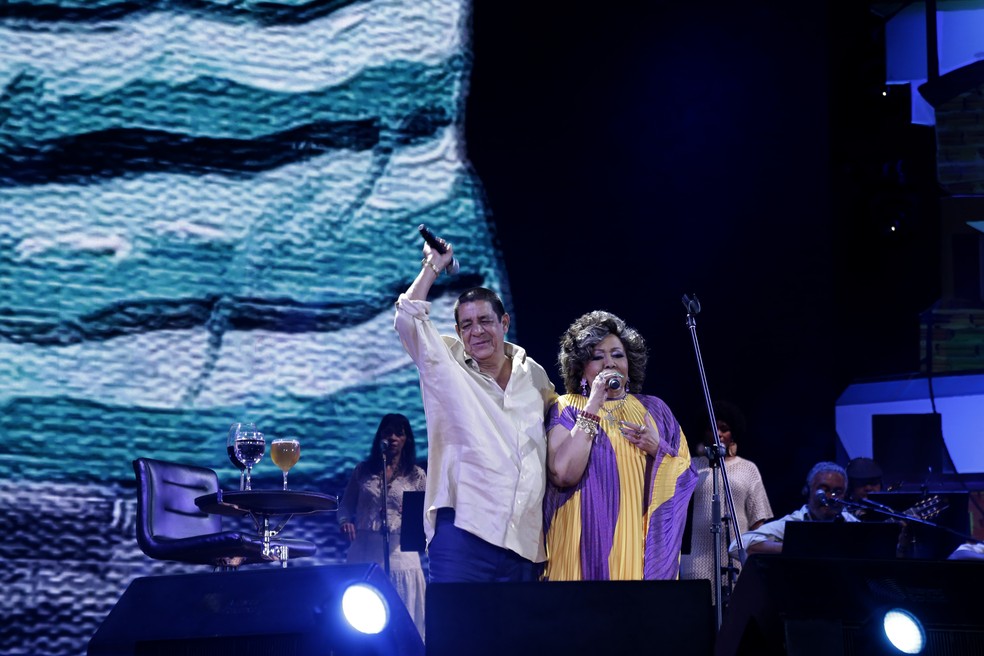 Zeca e Alcione: emoção no palco — Foto: Vera Donato / Divulgação