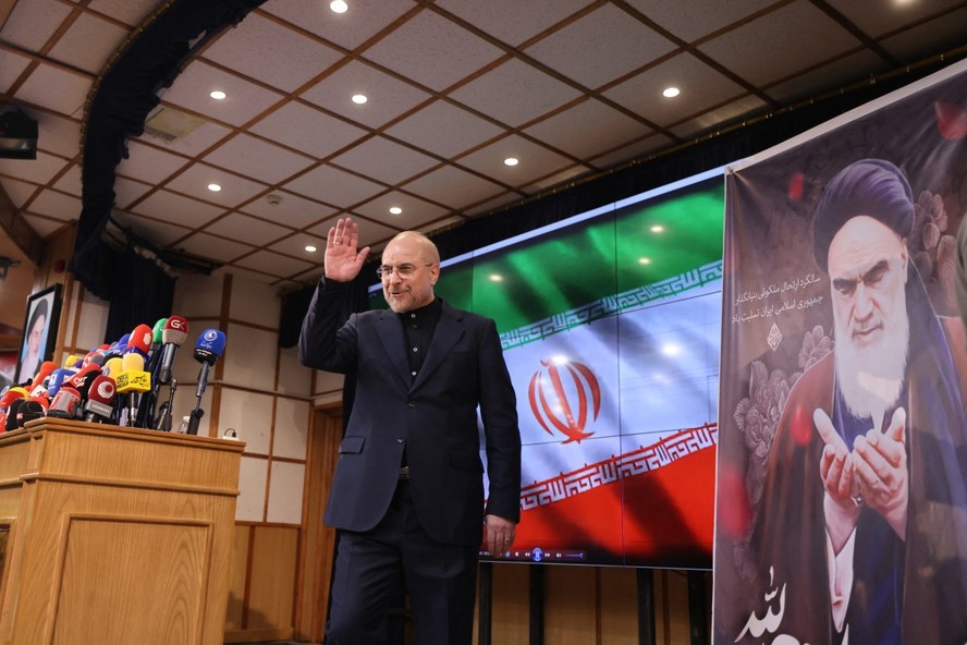 Presidente do Parlamento do Irã, Mohammad Baqer Qalibaf, apresenta candidatura para suceder Ebrahim Raisi, morto em 20 de maio em acidente de helicóptero