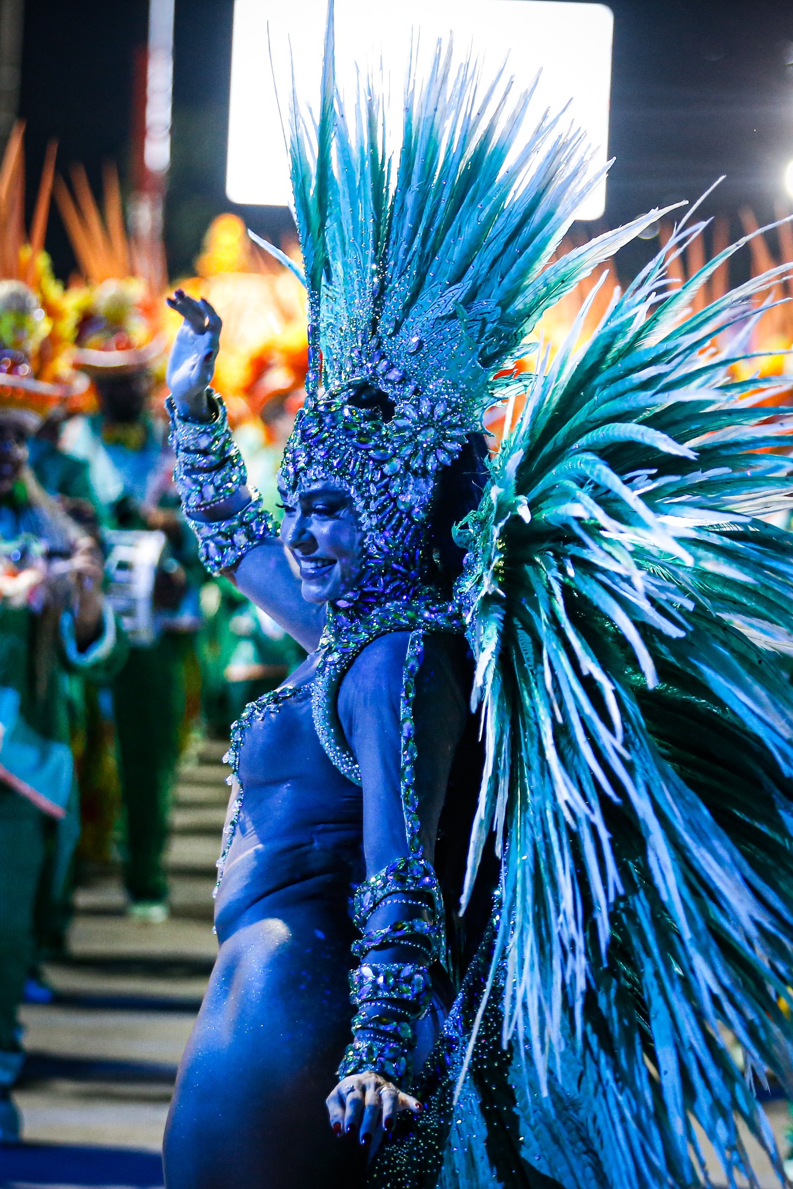 Fabíola Andrade, rainha de bateria da Mocidade, primeira escola a desfilar nesta noite de segunda. — Foto: Guito Moreto / Agência O Globo