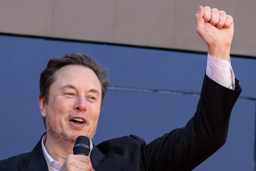Musk diz que os acionistas da Tesla apoiam seu pacote de remuneração de US$ 55,8 bilhões