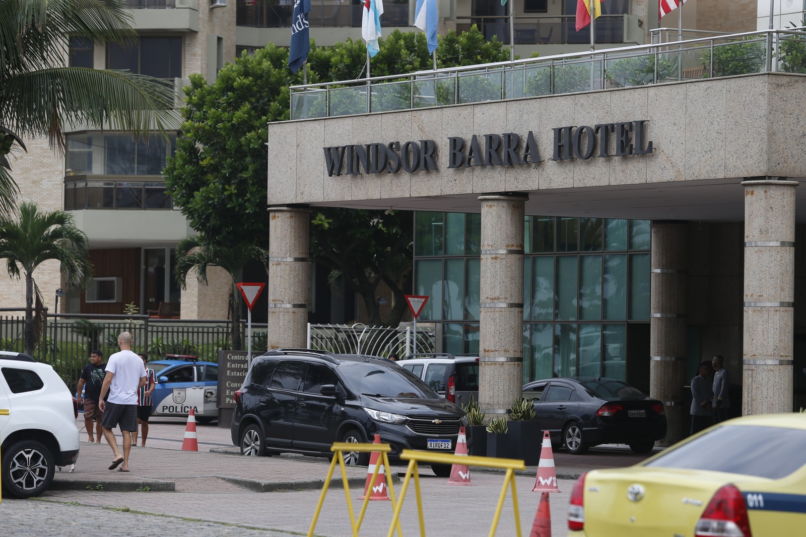 Médicos de SP são mortos a tiros em quiosque na Barra da Tijuca -  Na foto, fachada do Windsor Barra Hotel. — Foto: Fabiano Rocha / Agência O Globo