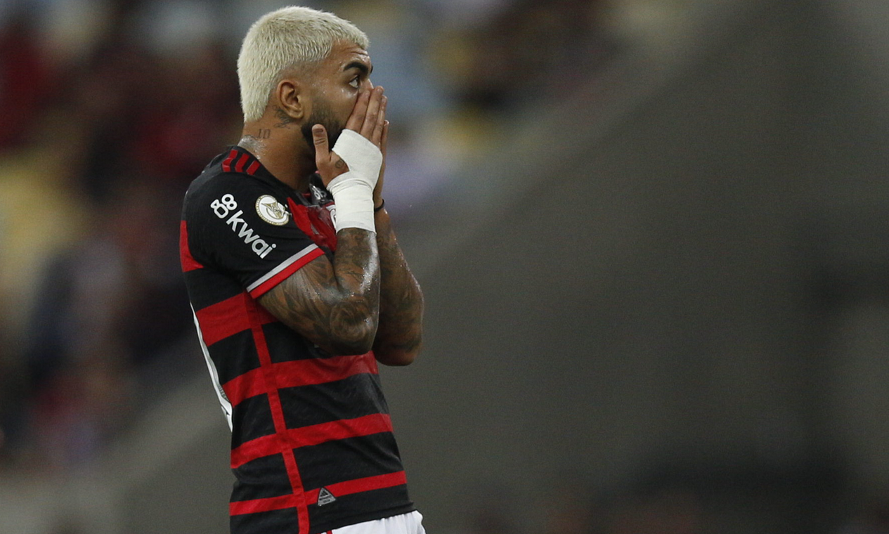 Comemoração de Gabigol em gol anulado do Flamengo rende memes nas redes; veja