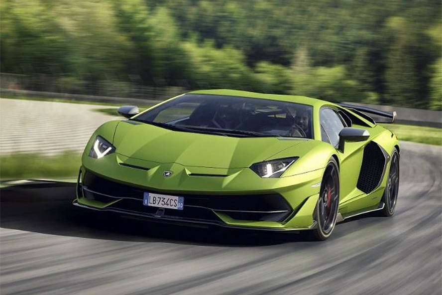 O Lamborghini Avent SVJ 2021 tem preço de mercado a aproximadamente R$ 7,5 milhões