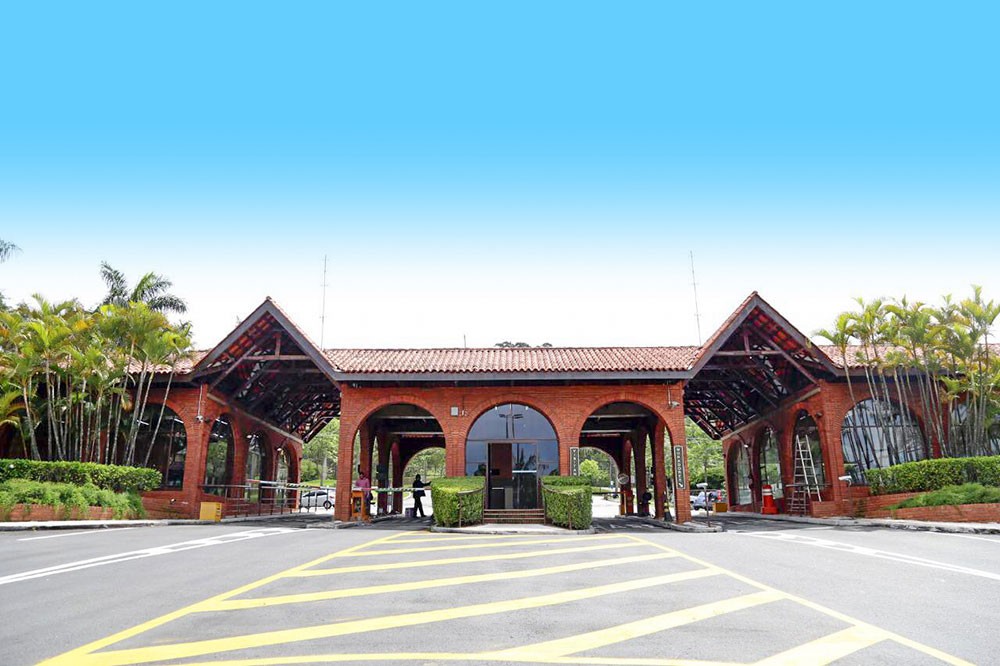 Entrada do condomínio Tamboré 1, localizado em Barueri, próximo de São Paulo — Foto: Reprodução