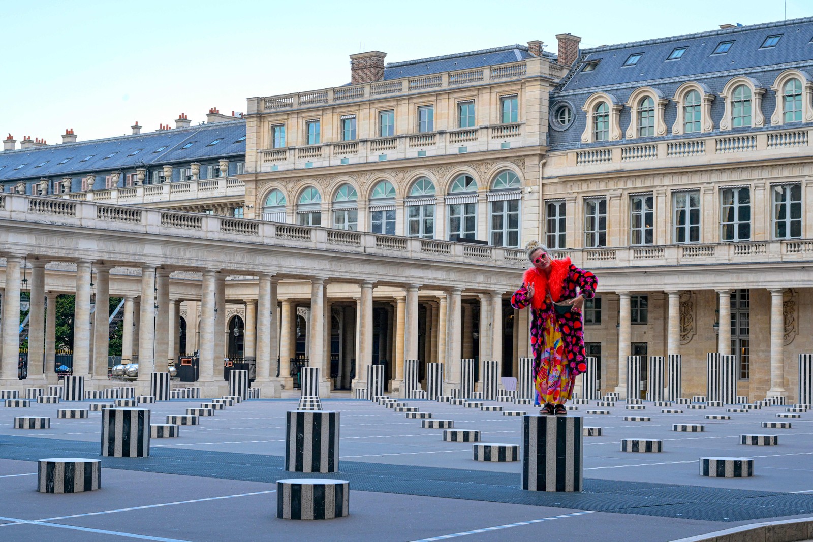 Veja obras de Daniel Buren pelo mundo — Foto: Reprodução / Getty Images