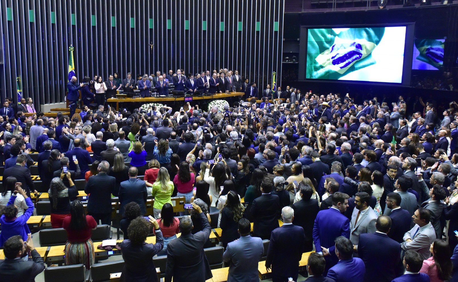 Sessão do Congresso para promulgar a Reforma Tributária — Foto: Zeca Ribeiro/Câmara dos Deputados