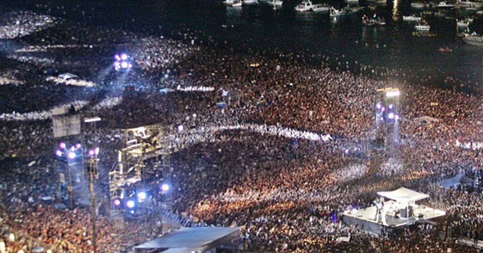 Show de Jean-Michel Jarre, em 1997, em Moscou, na Rússia: 3,5 milhões de pessoas na plateia — Foto: Reprodução/X