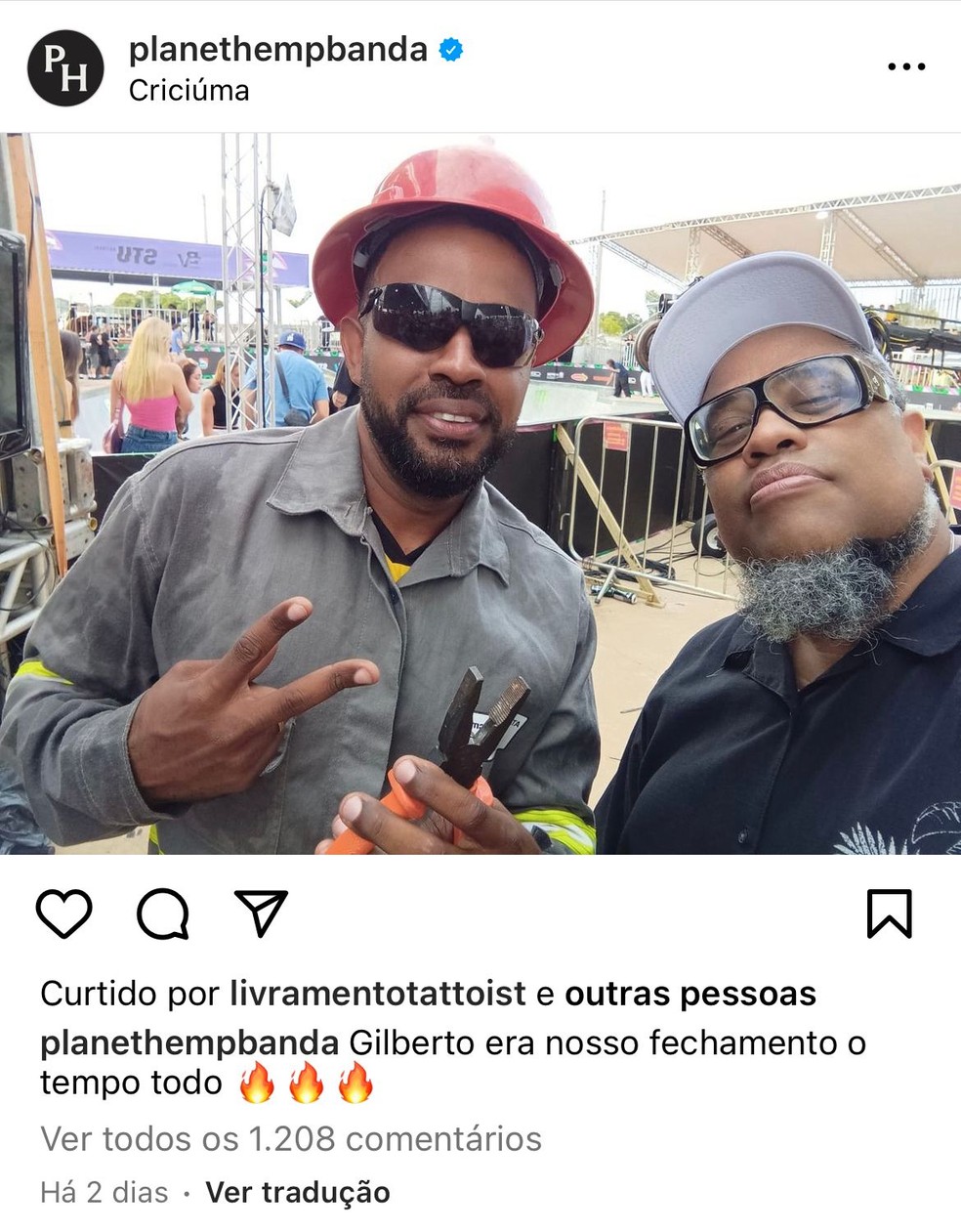 Publicação da banda Planet Hemp ao lado do funcionário que apareceu junto ao prefeito de Criciúma, que ameaçou cortar a energia da banda durante evento de skate — Foto: Reprodução/Instagram