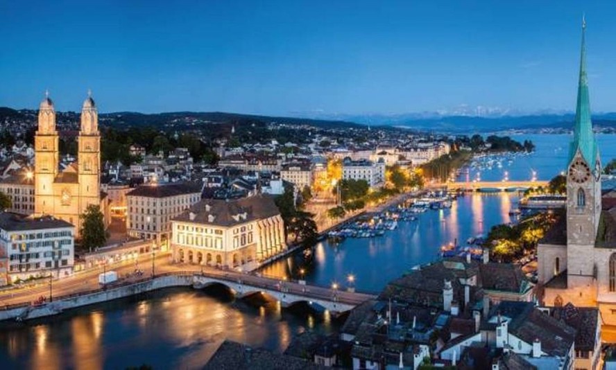 Zurique, na Suíça, país que lidera o ranking do IDH