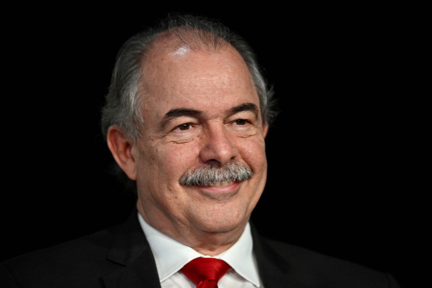 Aloizio Mercadante foi nomeado para presidir o Banco Nacional de Desenvolvimento Econômico e Social (BNDES)