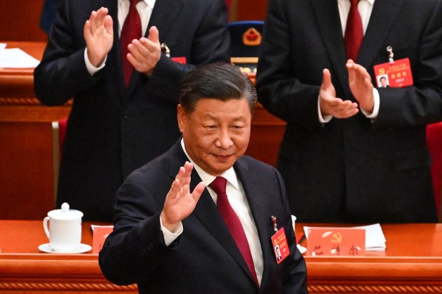O presidente da China, Xi Jinping, chega para a sessão de abertura do 20º Congresso do Partido Comunista Chinês no Grande Salão do Povo em Pequim