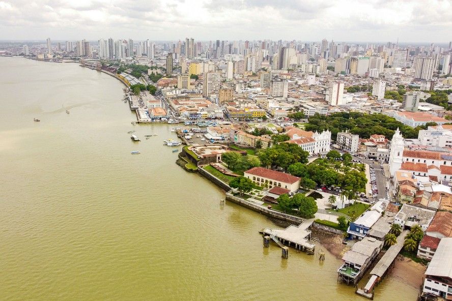 Vista aérea de Belém e do Mercado Ver-o-Peso