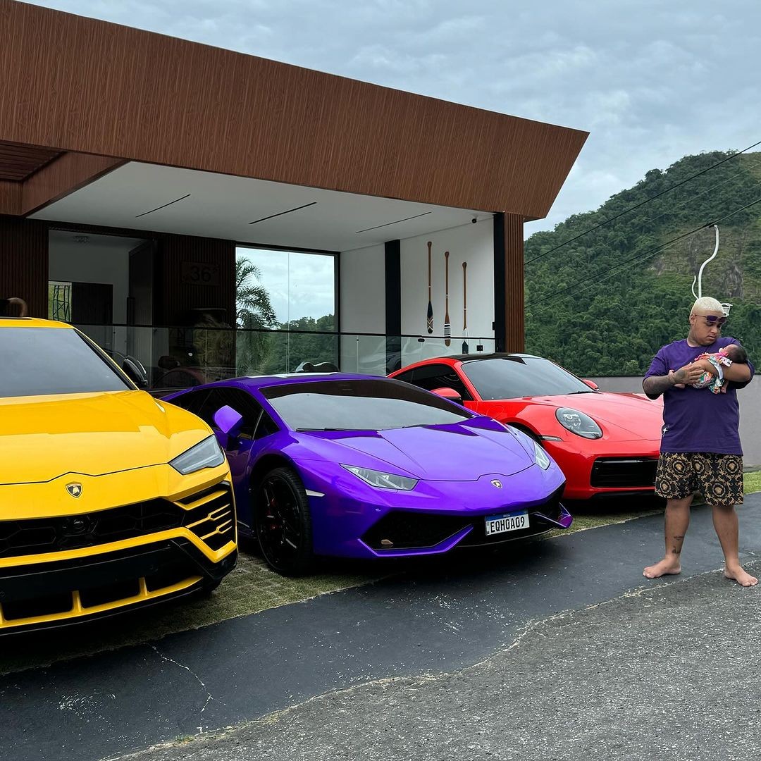 Ferrari: MC Ryan SP mostrou garagem com carros de luxo — Foto: Reprodução Instagram