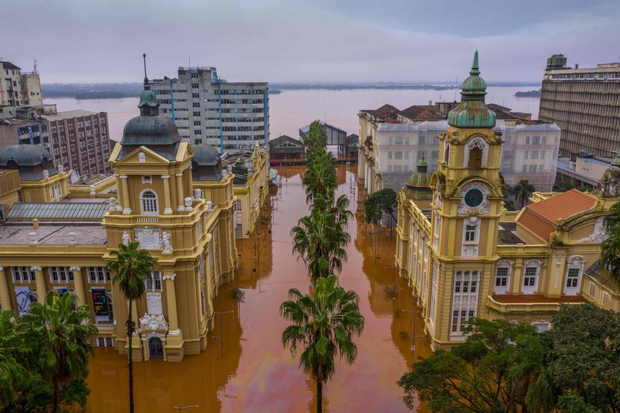 Imagem de Porto Alegre, capital do Rio Grande do Sul, inundada pela enchente que assola o estado