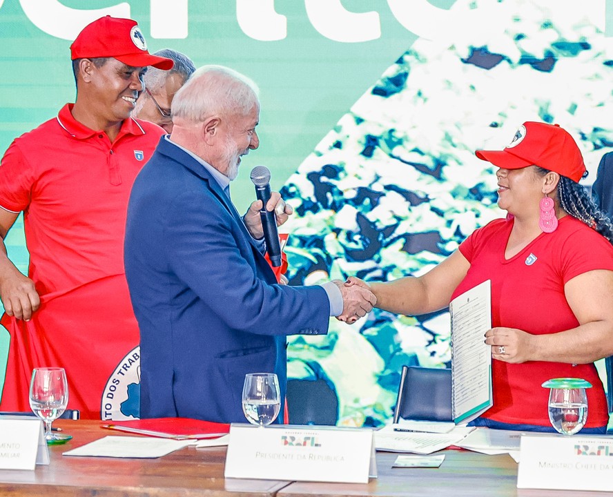 Presidente da República, Luiz Inácio Lula da Silva, durante a apresentação do Programa Terra da Gente para a Reforma Agrária, no Palácio do Planalto