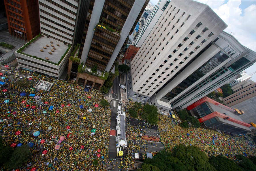 Ato na Paulista convocado por Bolsonaro