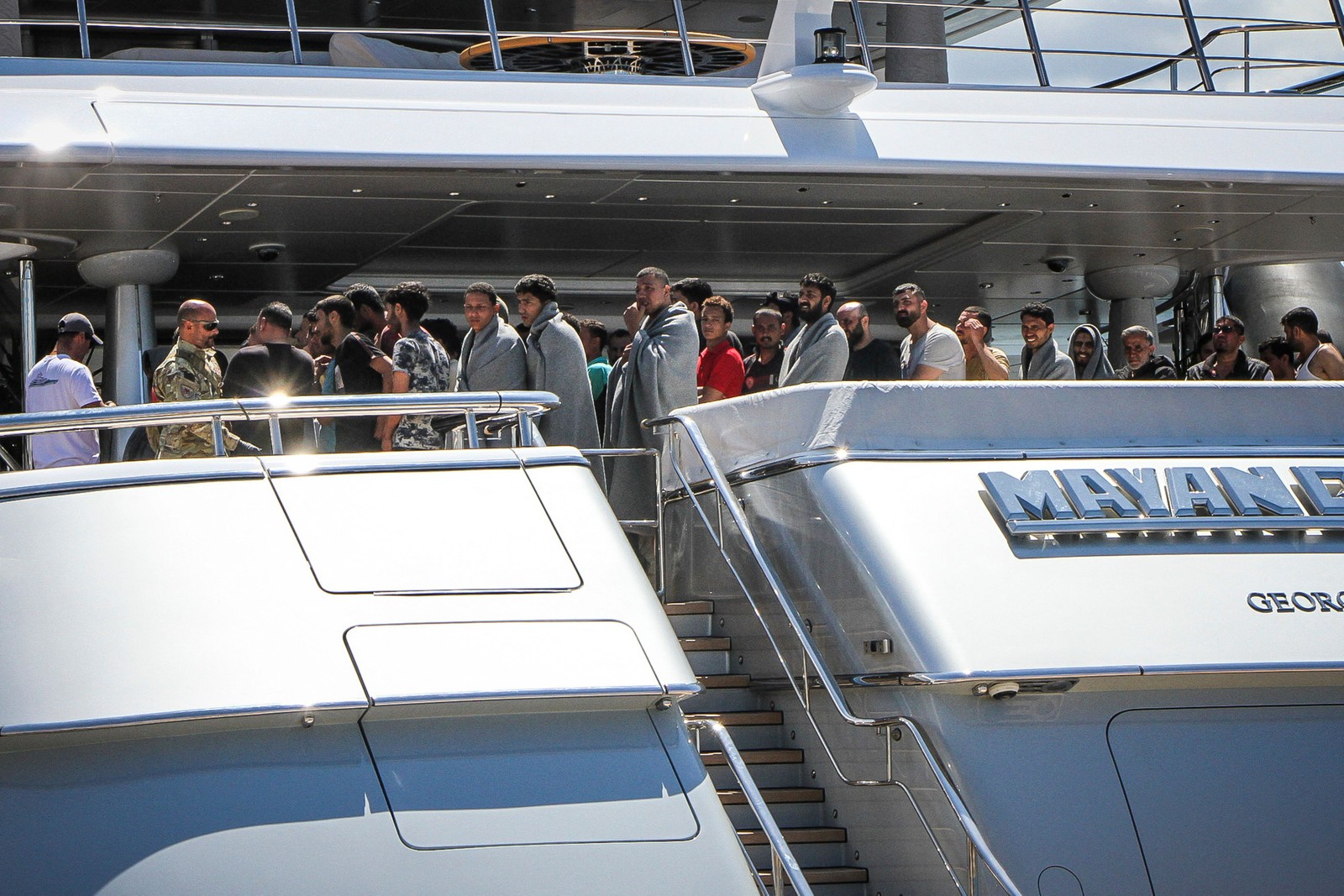 Acidente ocorreu no ponto em que o Mar Mediterrâneo tem sua maior profundidade  — Foto: Angelos Tzortzinis / AFP