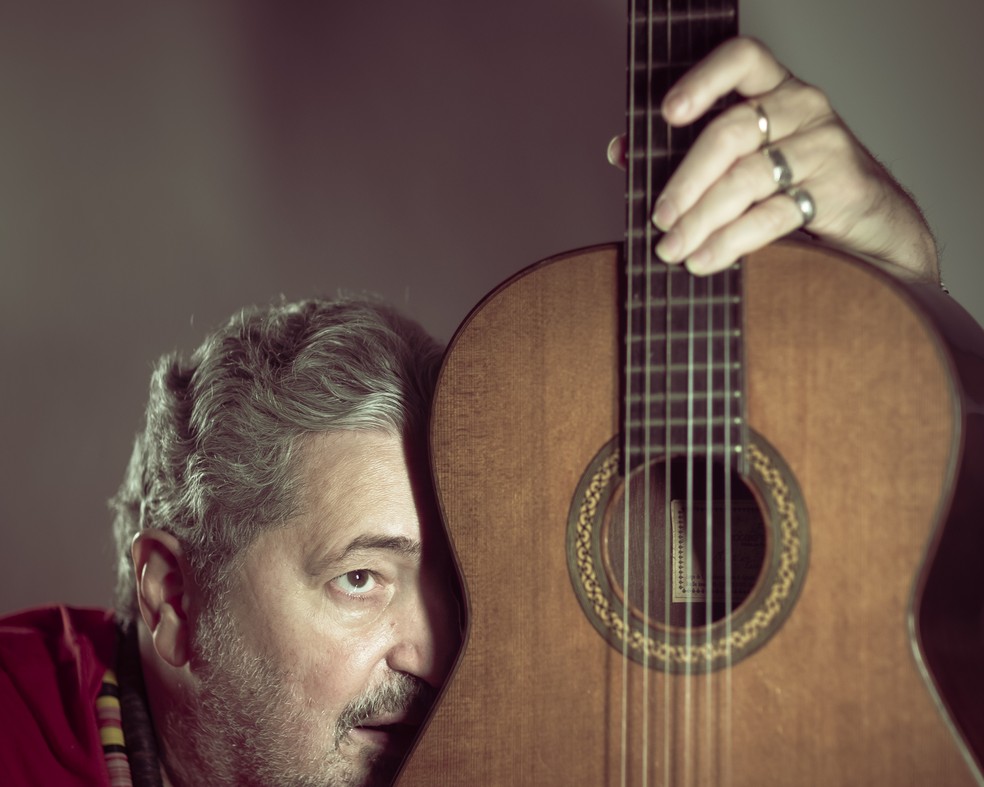 O cantor e compositor Moacyr Luz — Foto: Leo Martins