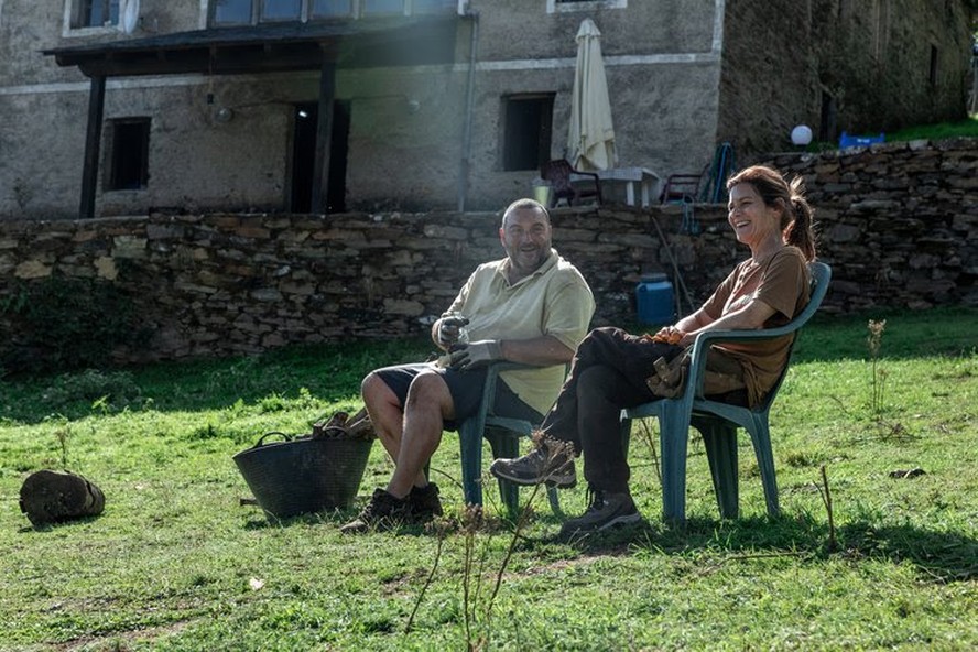 Denis Ménochet e Marina Foïs no premiado filme espanhol 'As bestas'