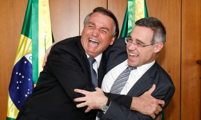 Indicado 'terrivelmente evangélico' de Bolsonaro, André Mendonça é o segundo ministro do STF indicado por ele. O advogado é pastor presbiteriano e vai ocupar uma vaga de Marco Aurélio Mello, que se aposentou em julho de 2021