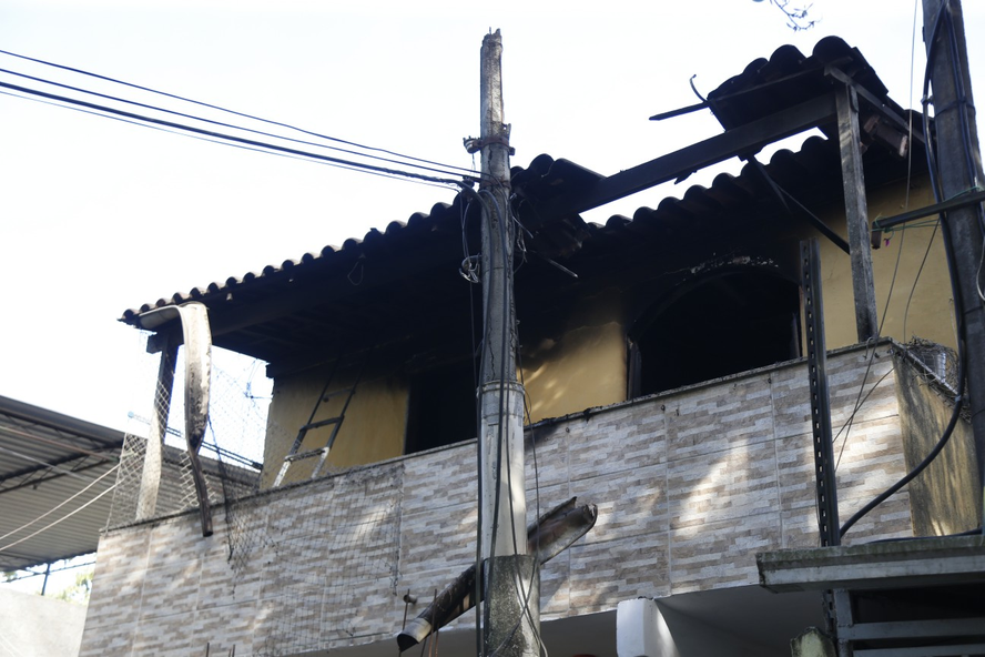 Casa onde crime aconteceu. Quarto dos pais do adolescente ficava no segundo andar.