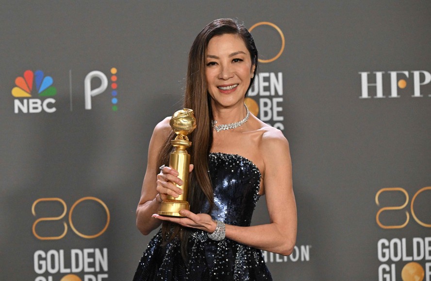 Michelle Yeoh e o prêmio do Globo de Ouro por melhor atriz de filme de comédia ou musical