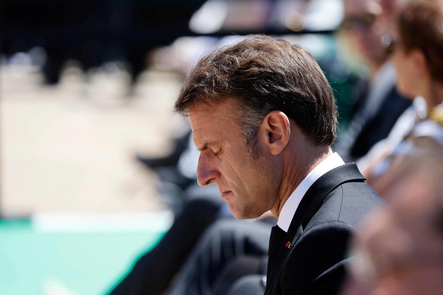 Macron participa de cerimônia memorial pelo massacre de 643 pessoas pelas forças nazistas alemãs, em Oradour-sur-Glane, na Segunda Guerra Mundial
