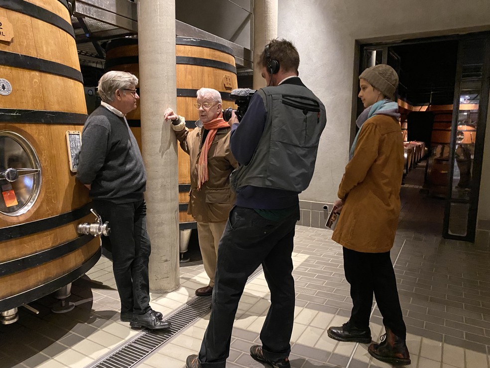 Em cena: Renato grava em vinícolas históricas no Sul da França — Foto: Divulgação
