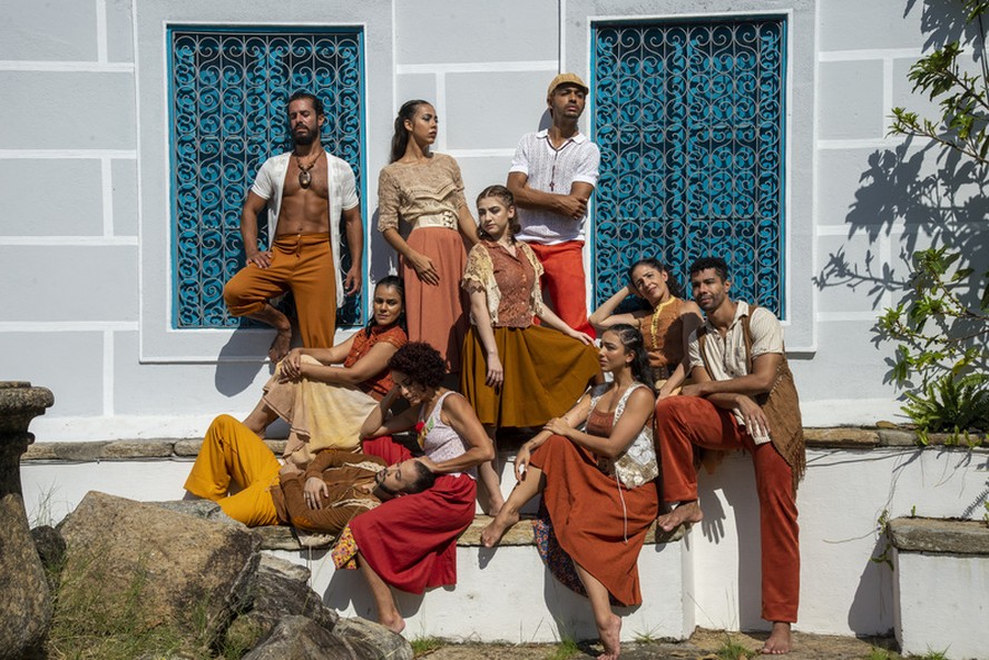 O espetáculo 'MilTONS do Brasil', da Cia Nós da Dança, chega pela primeira vez em Niterói