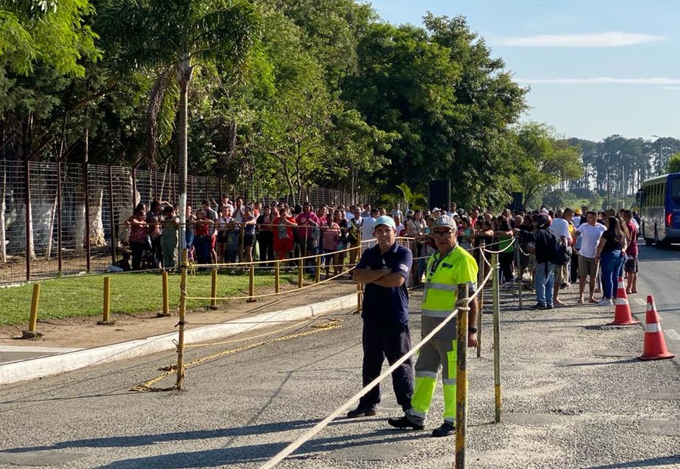 A movimentação diante de Tremembé — Foto: Ullisses Campbell